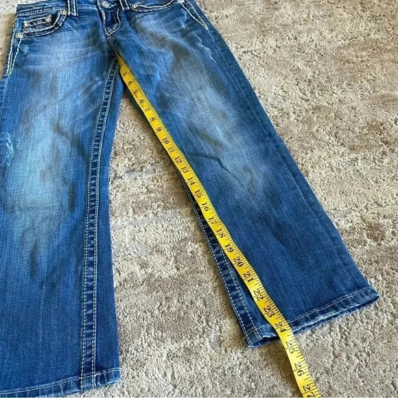 Miss Me Easy Capri Rhinestone Embellished Rear Pockets Western Straight Leg Jean - Picture 6 of 14